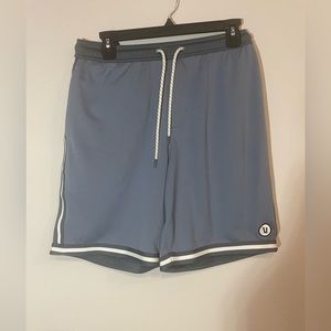 Vuori men’s shorts grey size M